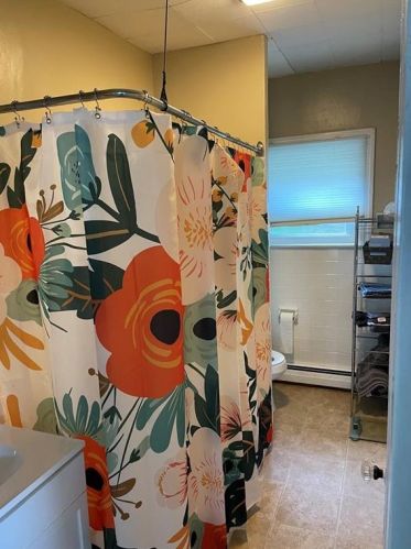 8 Ballou Ave, Lincoln RI  02865-2806 exterior