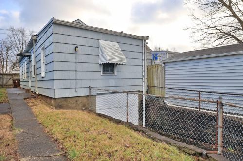 1319 Holman St, Covington KY  41011-1170 exterior