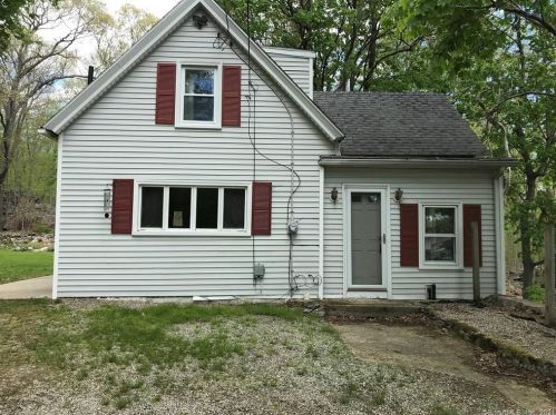 27 Beech St, Norwich, CT 06360-3705