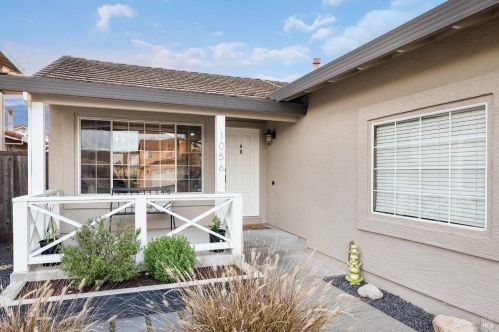 1056 Esparto Ct, Windsor, CA 95492-7807
