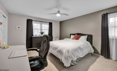 23 Bromleigh Way, Greystone Park NJ  07950-1624 exterior