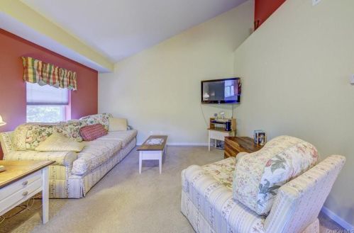 56 Putters Way, Middletown NY  10940-2664 exterior