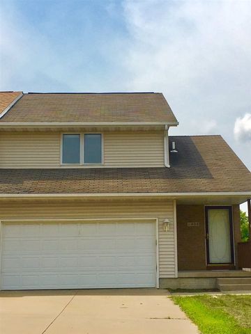 1408 Denali Ct, Iowa City, IA 52241-1382