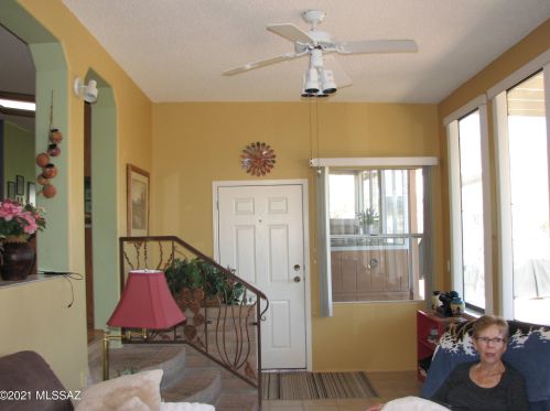 1941 Tilting T Pl, Tucson AZ 85713-6786 exterior