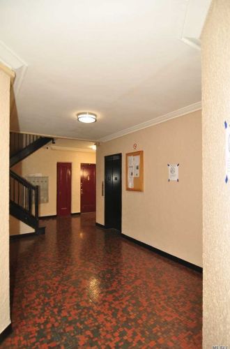 48-26 44th St, Long Island City, NY 11104-2002