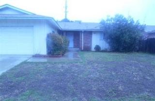 1722 Dearing Ave, Fresno, CA 93703-3520