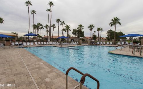 1569 Torrey Pines Ln, Chandler AZ  85249-8523 exterior