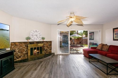 9342 Los Angeles St, Bellflower CA  90706-4446 exterior