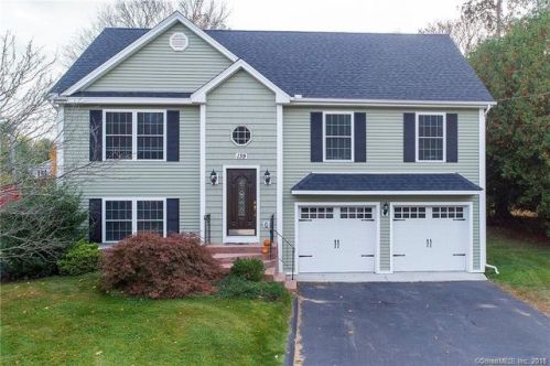 139 Old Hebron Rd, Colchester, CT 06415-2720