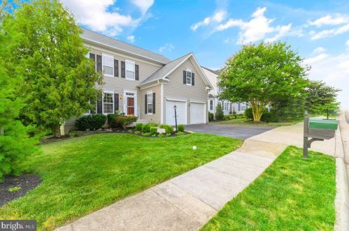 10056 Naughton Ct, Bristow VA  20136-3068 exterior