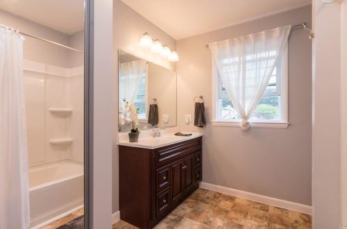 135 Brookside Dr, North Kingstown RI  02852-2005 exterior