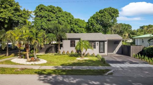 1401 3rd Ave, Dania Beach FL  33004-4214 exterior