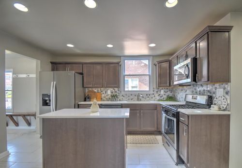 654 Johnson St, Gary IN  46402-2139 exterior