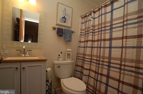 4825 Weatherhill Dr, Wilmington DE  19808-4376 exterior