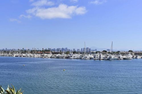 2900 Nichols St, San Diego CA 92106-3426 exterior