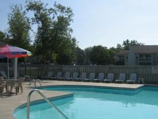 1200 Halcyon Cir, Greer SC  29650-2939 exterior