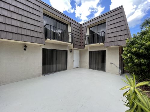 1415 14th Ct, West Palm Beach, FL 33410-5112