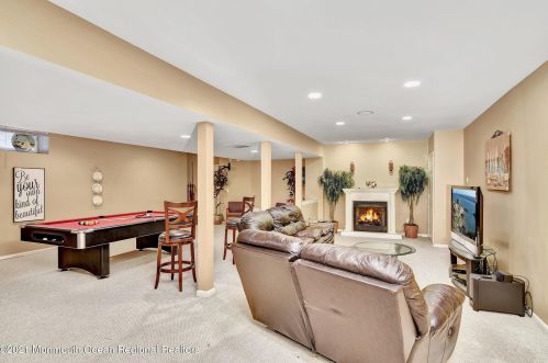 8 Rillstone Ct, East Freehold NJ  07728-8574 exterior