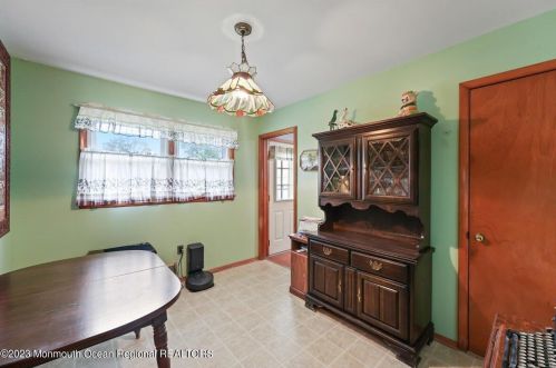 299 Texas Dr, Bricktown NJ 08723-6029 exterior