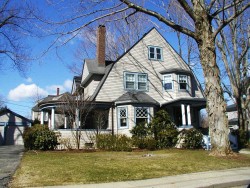 19 Balcarres Rd, Newton, MA 02465-2701
