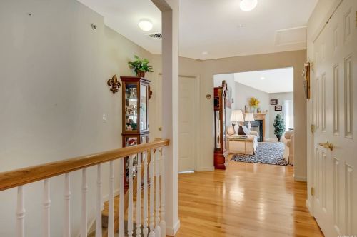 274 Andrew Dr, Mount Sinai, NY 11766-3512