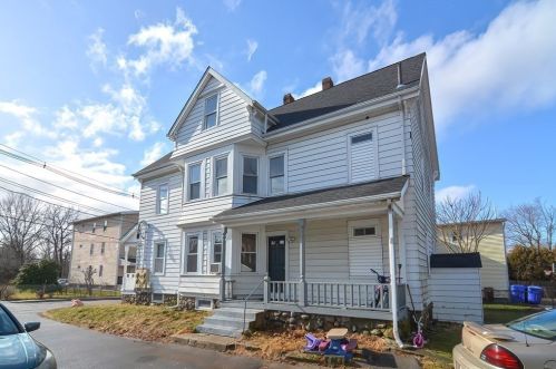 22 Sumner St, Taunton, MA 02780-4243