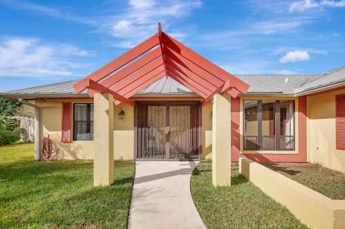 123 Caprona Ave, Fort Pierce, FL 34983-8450