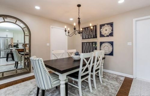 28 Talcott Rd, Glastonbury CT  06033-2919 exterior