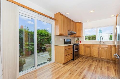 6605 Red Deer St, San Diego, CA 92122-2526