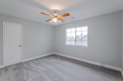 1732 Prescott Dr, Lewisville TX  75028-2078 exterior