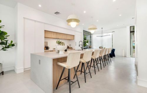 1975 Dock St, West Palm Beach FL  33401-7507 exterior