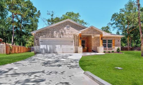 1506 Glen Oaks Dr, Conroe TX  77385-9611 exterior
