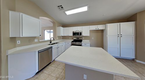 621 Myrtle Dr, Chandler, AZ 85248-4480