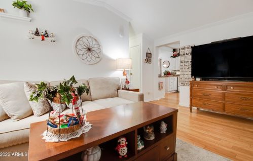 6233 Pinehurst Dr, Chandler AZ  85249-4038 exterior