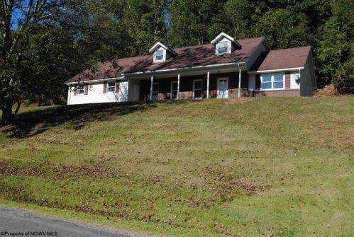 277 Hillcrest Dr, Philippi, WV 26416-7731