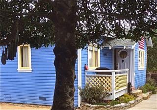 1698 Prescott Ave, Monterey, CA 93940-1604