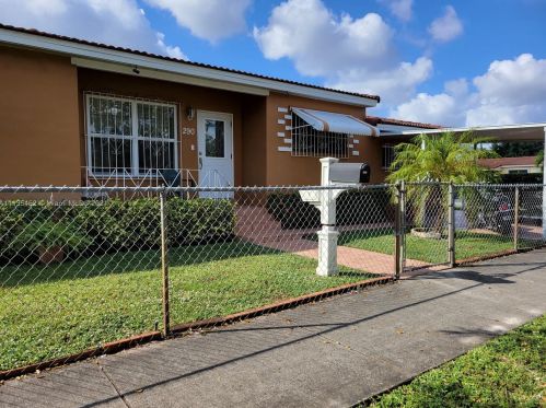 290 15th St, Hialeah, FL 33010-3554