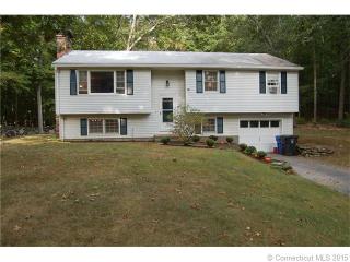 89 Arrowhead Dr, Norwich, CT 06360-6480