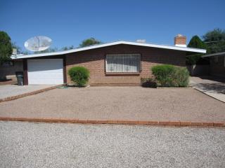 5819 Rosewood St, Tucson AZ  85711-1636 exterior