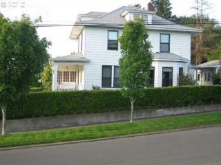 600 4th Ave, Kelso WA  98626-3524 exterior