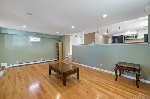 6 Nolan St, Norwalk CT  06850-2525 exterior