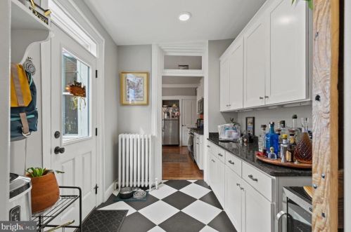 206 Lemon St, Lancaster PA  17602-2333 exterior