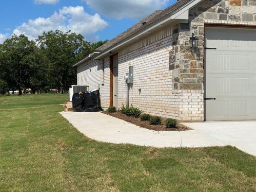 6634 Pinehurst Dr, Granbury, TX 76049