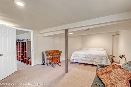 243 Crestview Dr, Middletown NJ  07748-3604 exterior