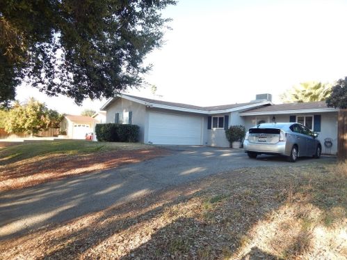 29 Dale Ln, Redlands, CA 92373-5071