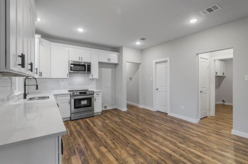 2111 Johnson St, Greenville TX  75401-3553 exterior