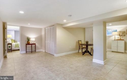 2009 Lawrence St, Washington DC  20018-2832 exterior