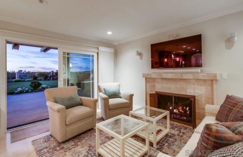 7060 Dennison St, San Diego CA 92122-2431 exterior