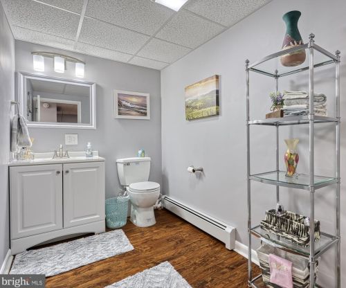 48 Valley Rd, Hummelstown PA  17036-9723 exterior