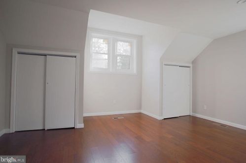 1054 Stuyvesant Ave, Trenton NJ  08618-4123 exterior